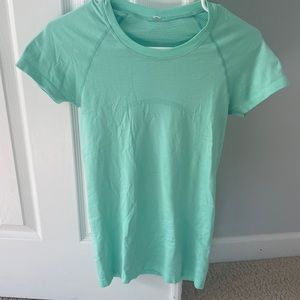 Lululemon swiftly tech in wild mint - size 4